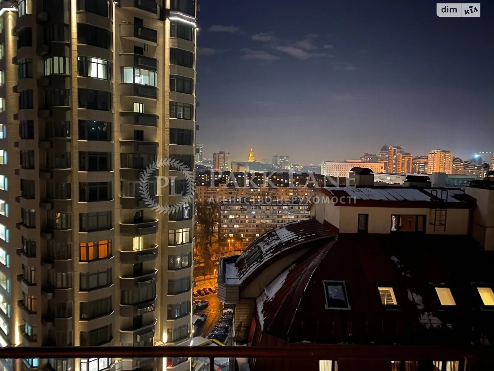 Продается 2-комнатная квартира 57 кв. м в Киеве, ул. Коновальца Евгения, 32А