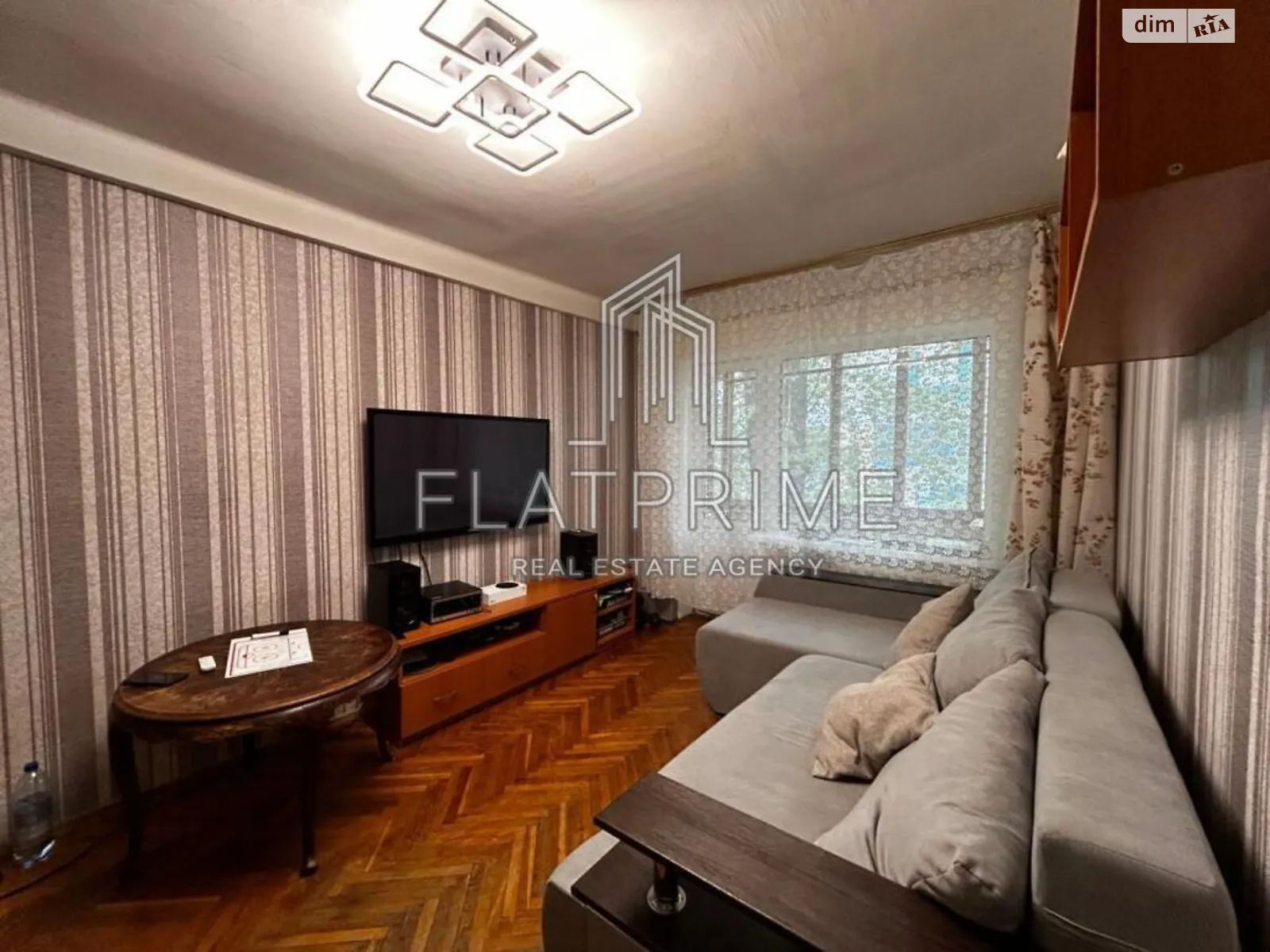 Продается 2-комнатная квартира 46 кв. м в Киеве, ул. Парково-Сырецкая, 12Г