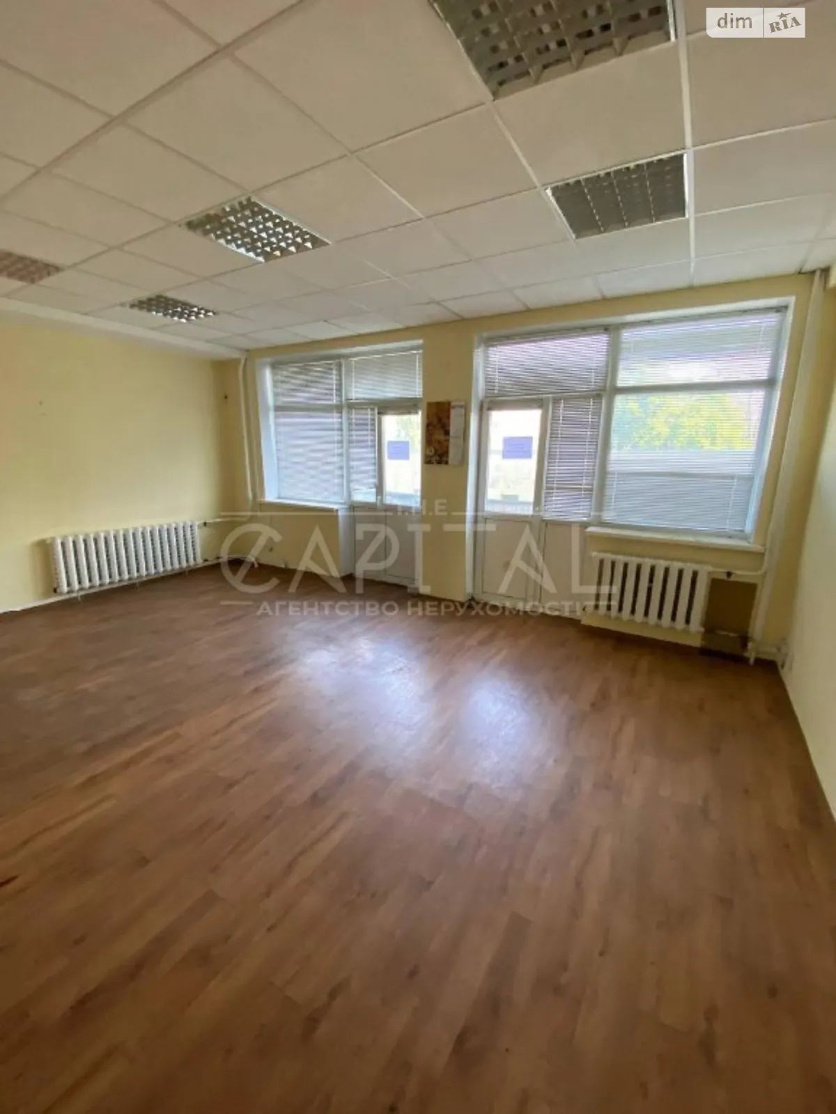 Сдается в аренду офис 740 кв. м в бизнес-центре, цена: 4500 $ - фото 1