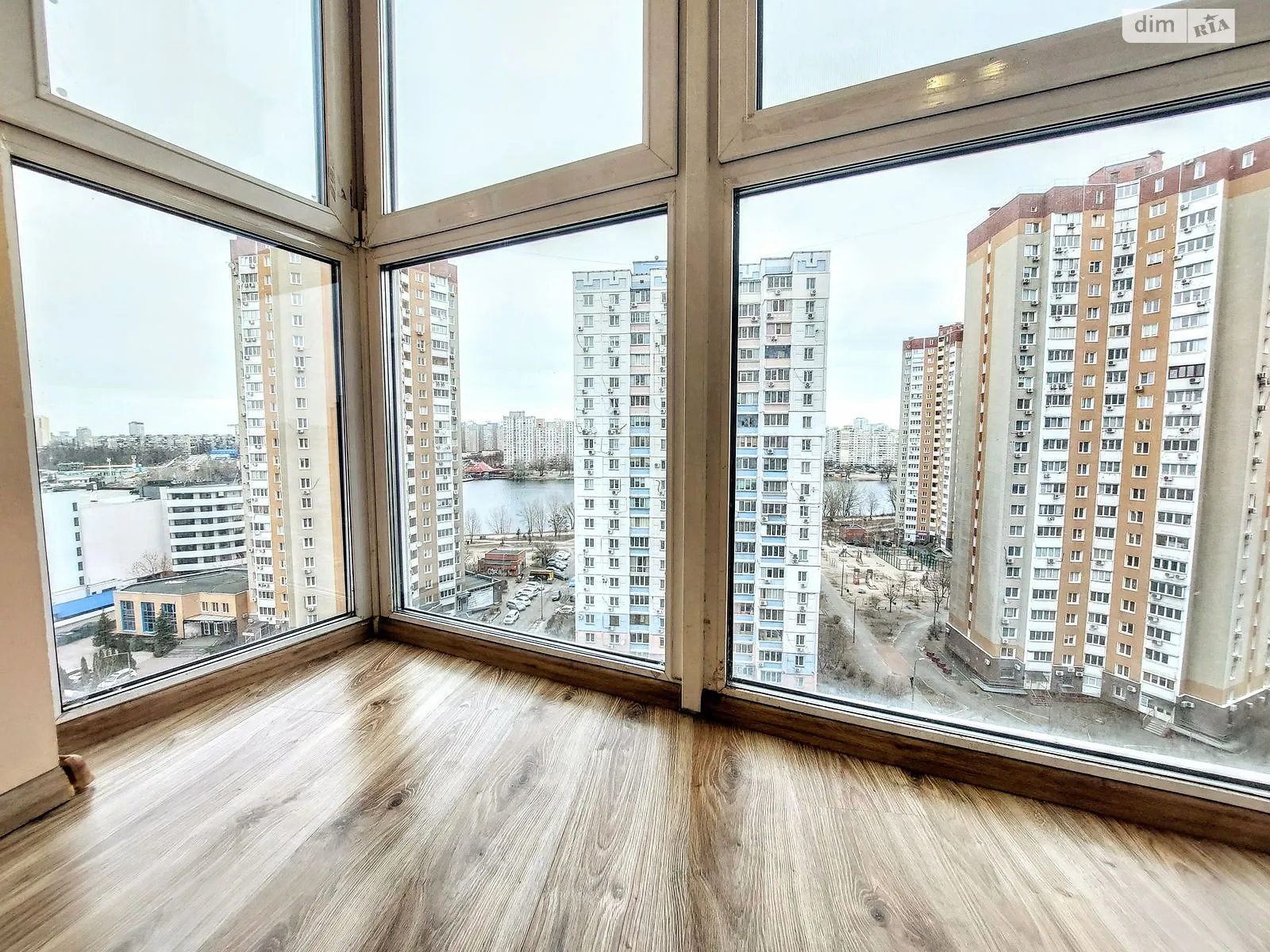 Продается 2-комнатная квартира 52 кв. м в Киеве, цена: 76000 $