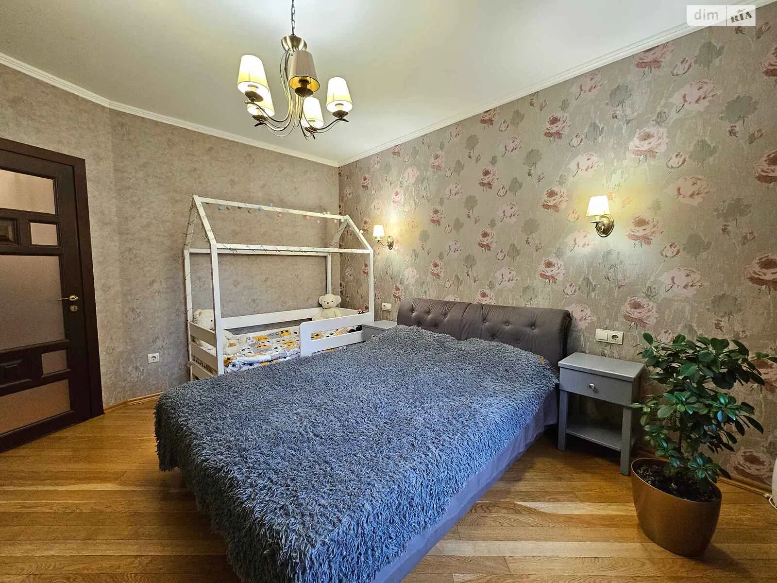 Продается 2-комнатная квартира 70 кв. м в Ивано-Франковске - фото 3