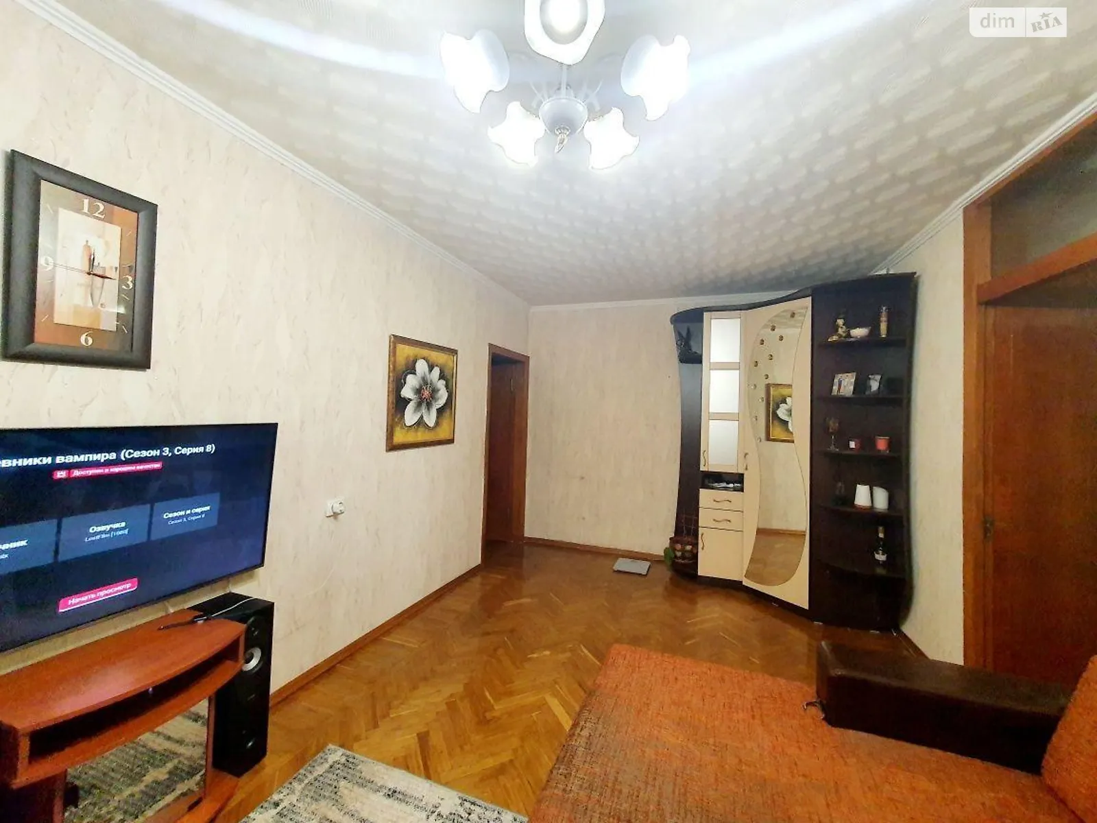 Продается 3-комнатная квартира 65 кв. м в Харькове, просп. Гагарина, 94