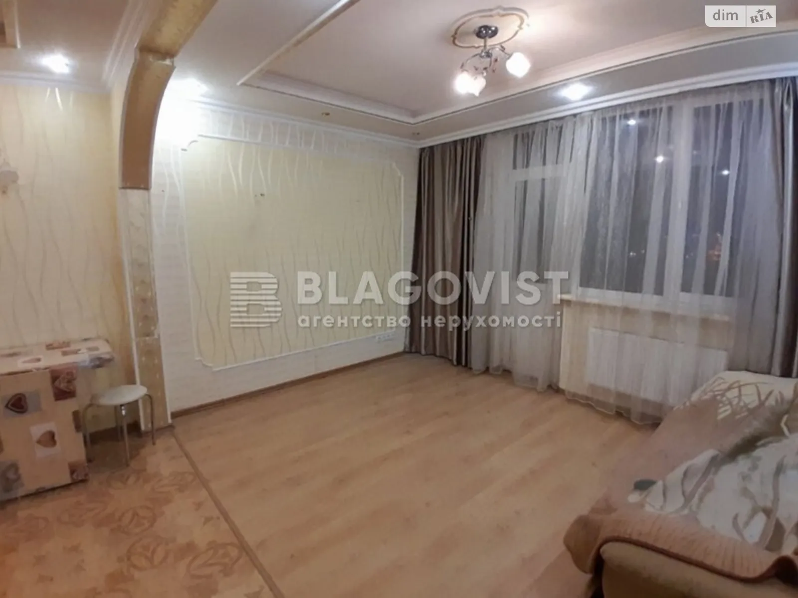 Продается 1-комнатная квартира 48 кв. м в Киеве, ул. Композитора Мейтуса, 4А