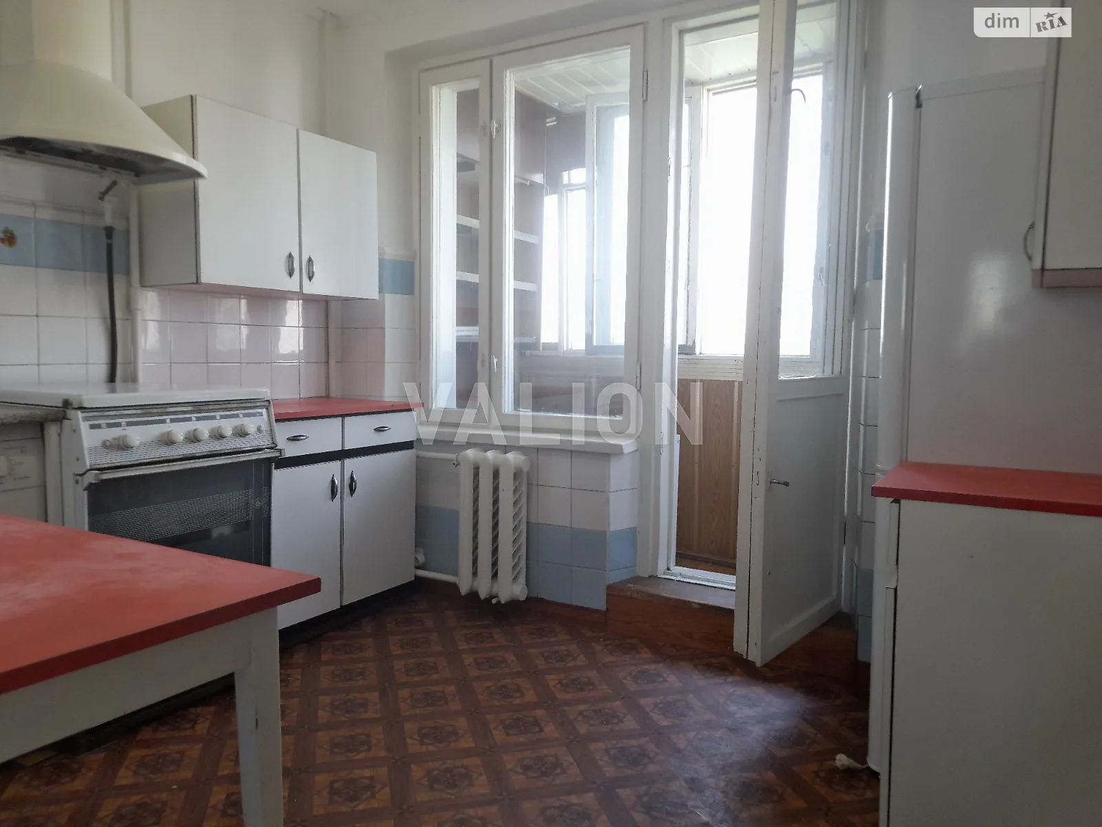 Продается 3-комнатная квартира 69.7 кв. м в Киеве, цена: 71000 $
