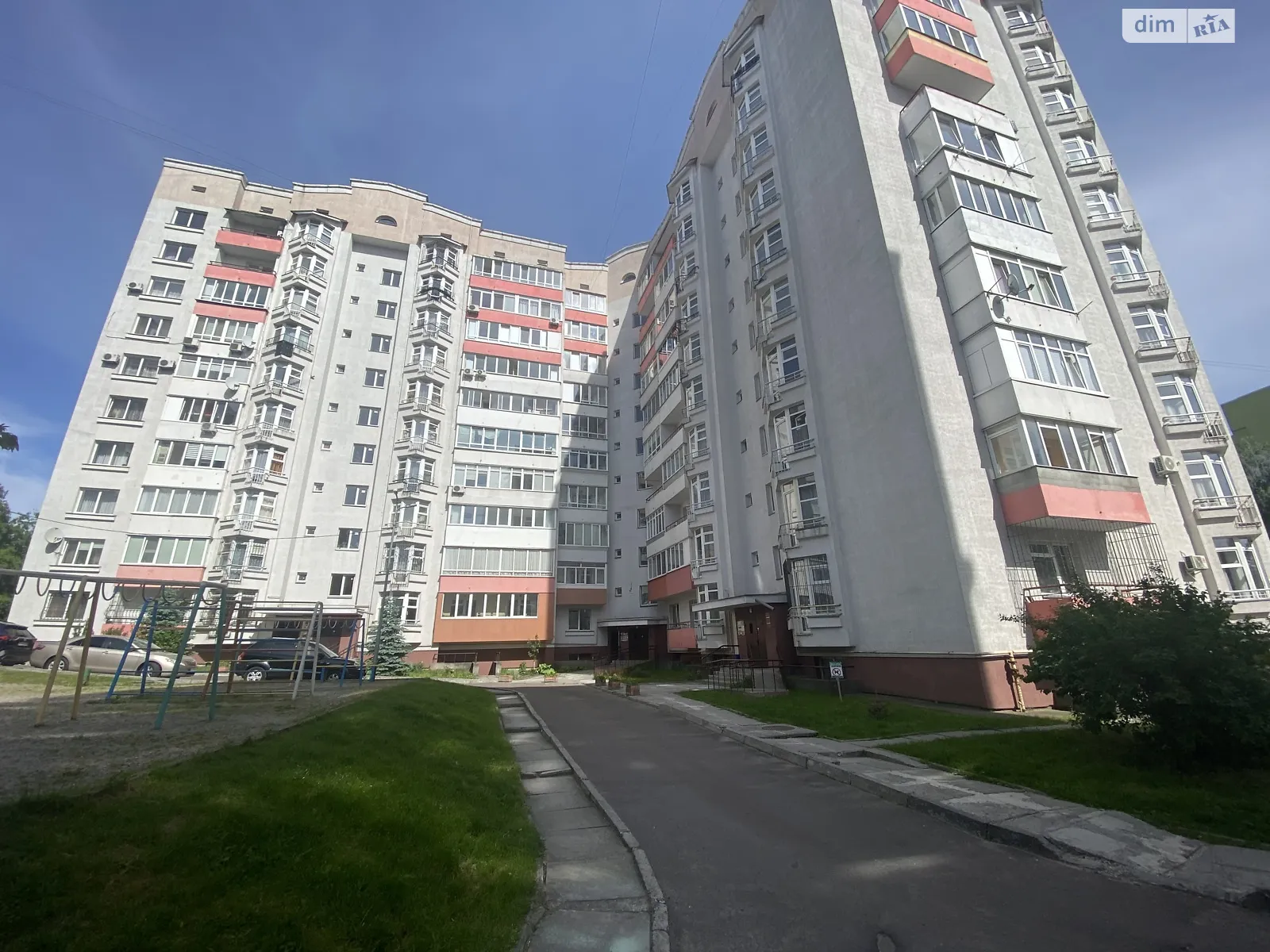 Продается 1-комнатная квартира 52.6 кв. м в Львове, ул. Плуговая, 8А - фото 1