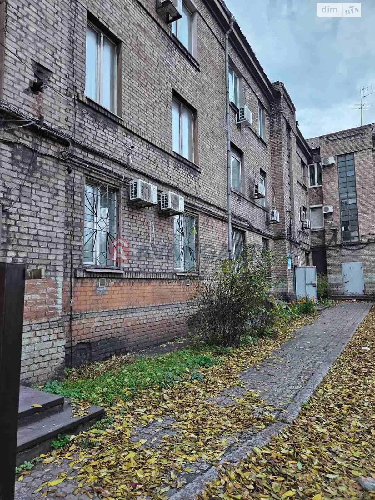 Продается объект сферы услуг 139.3 кв. м в 3-этажном здании - фото 2