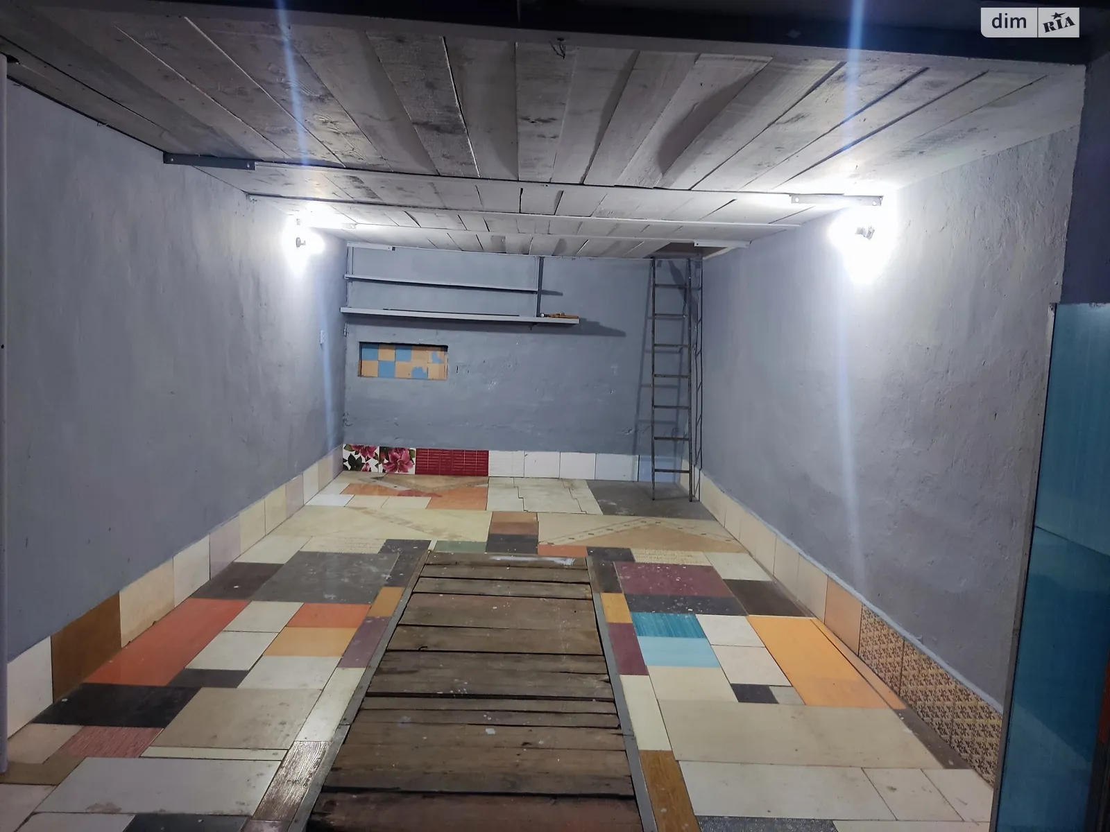 Продается отдельно стоящий гараж под легковое авто на 54 кв. м, цена: 15900 $ - фото 1