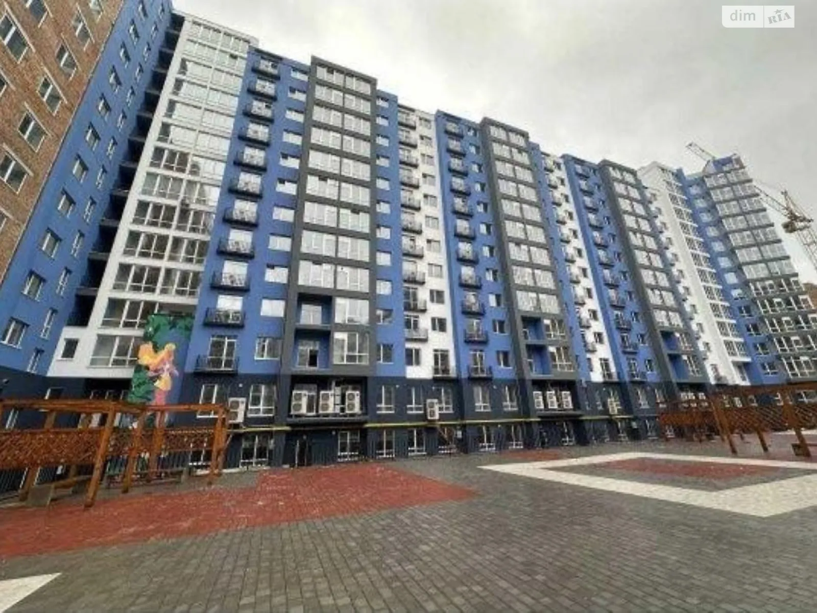 Продається 2-кімнатна квартира 60 кв. м у Івано-Франківську, вул. Княгинин, 44