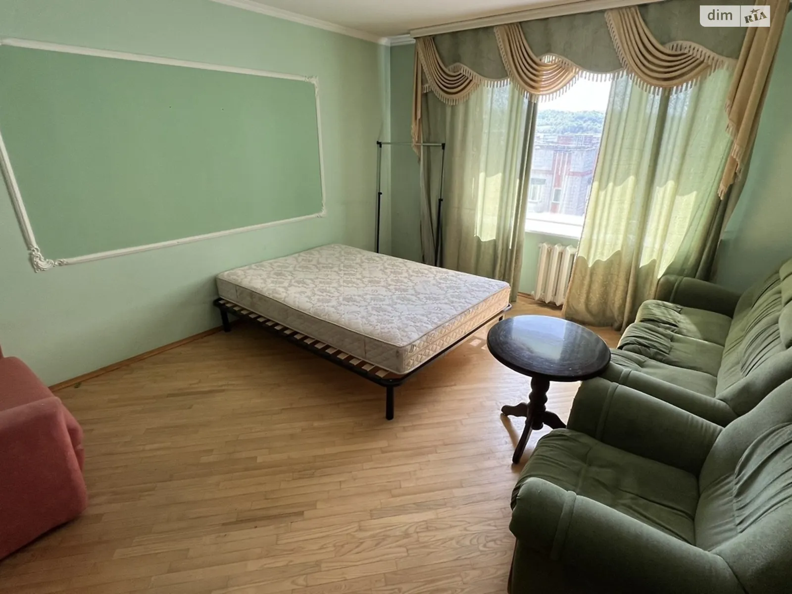 Здається в оренду кімната 30 кв. м у Львові, цена: 5700 грн