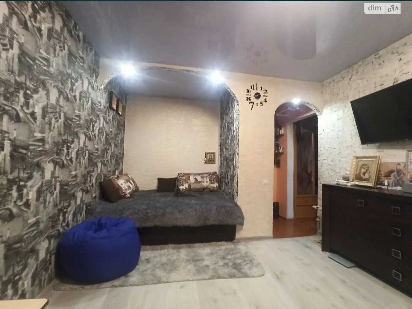 Продается 1-комнатная квартира 35 кв. м в Николаеве, ул. Лазурная