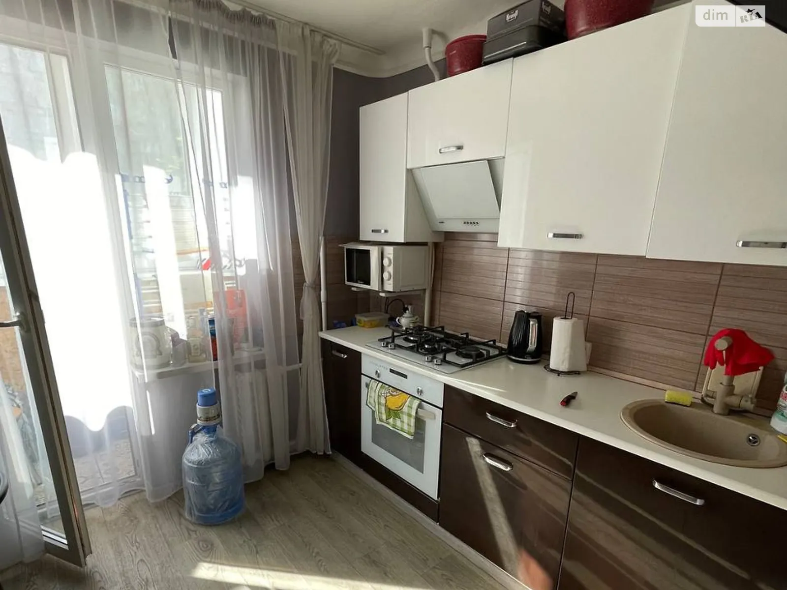 Продается 2-комнатная квартира 52.5 кв. м в Днепре, ул. Немировича-Данченко, 32