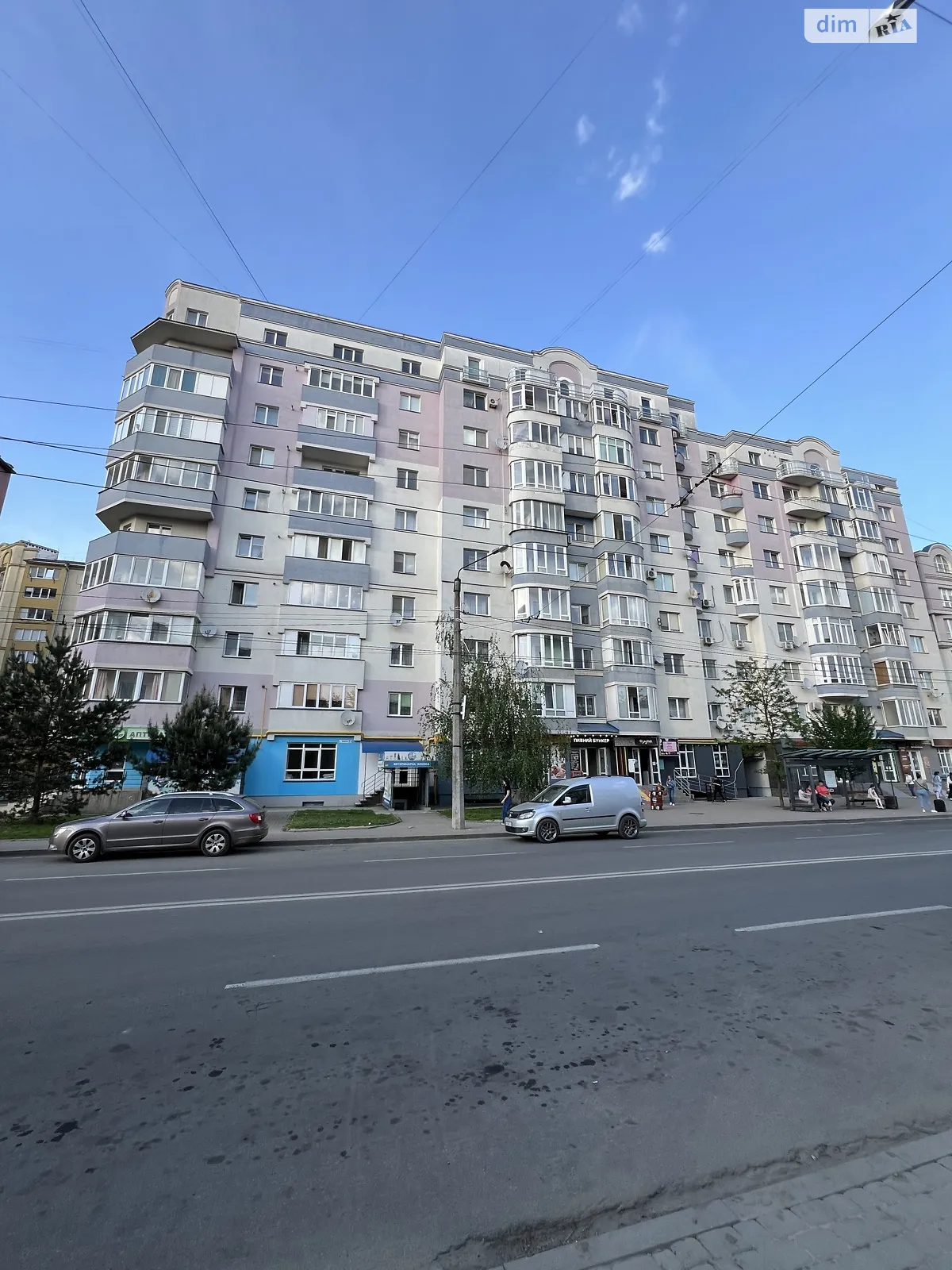 Продається 2-кімнатна квартира 65 кв. м у Івано-Франківську