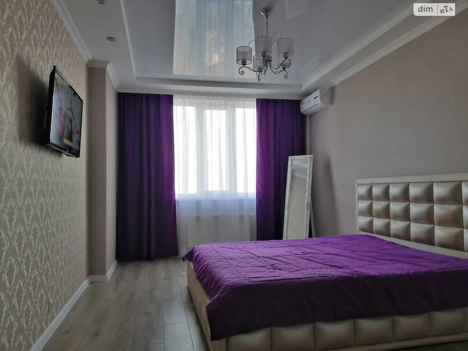 Продается 1-комнатная квартира 40 кв. м в Броварах, ул. Киевская, 247