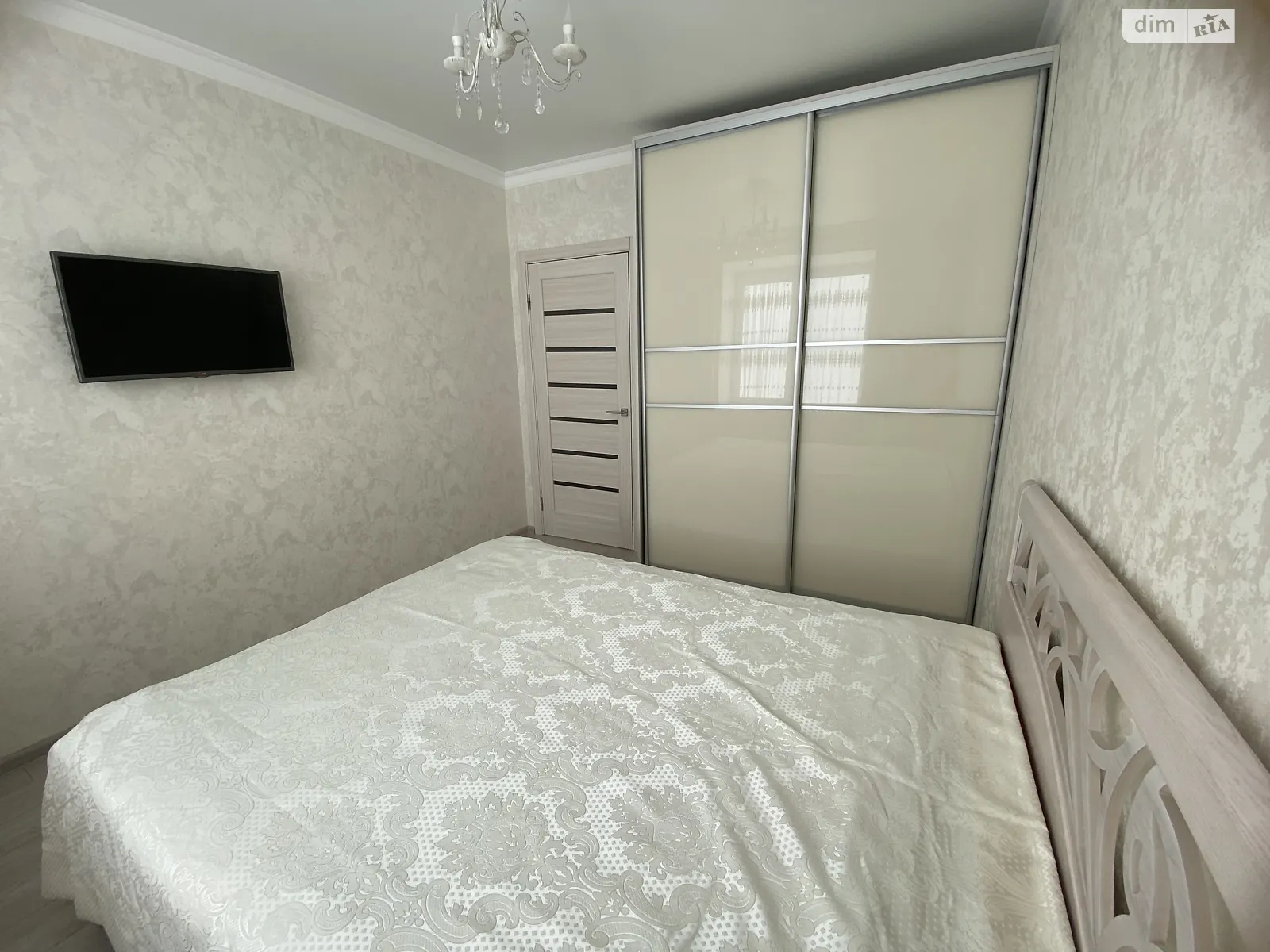 Продается 2-комнатная квартира 52 кв. м в Виннице, ул. Антонова Олега, 13В - фото 1