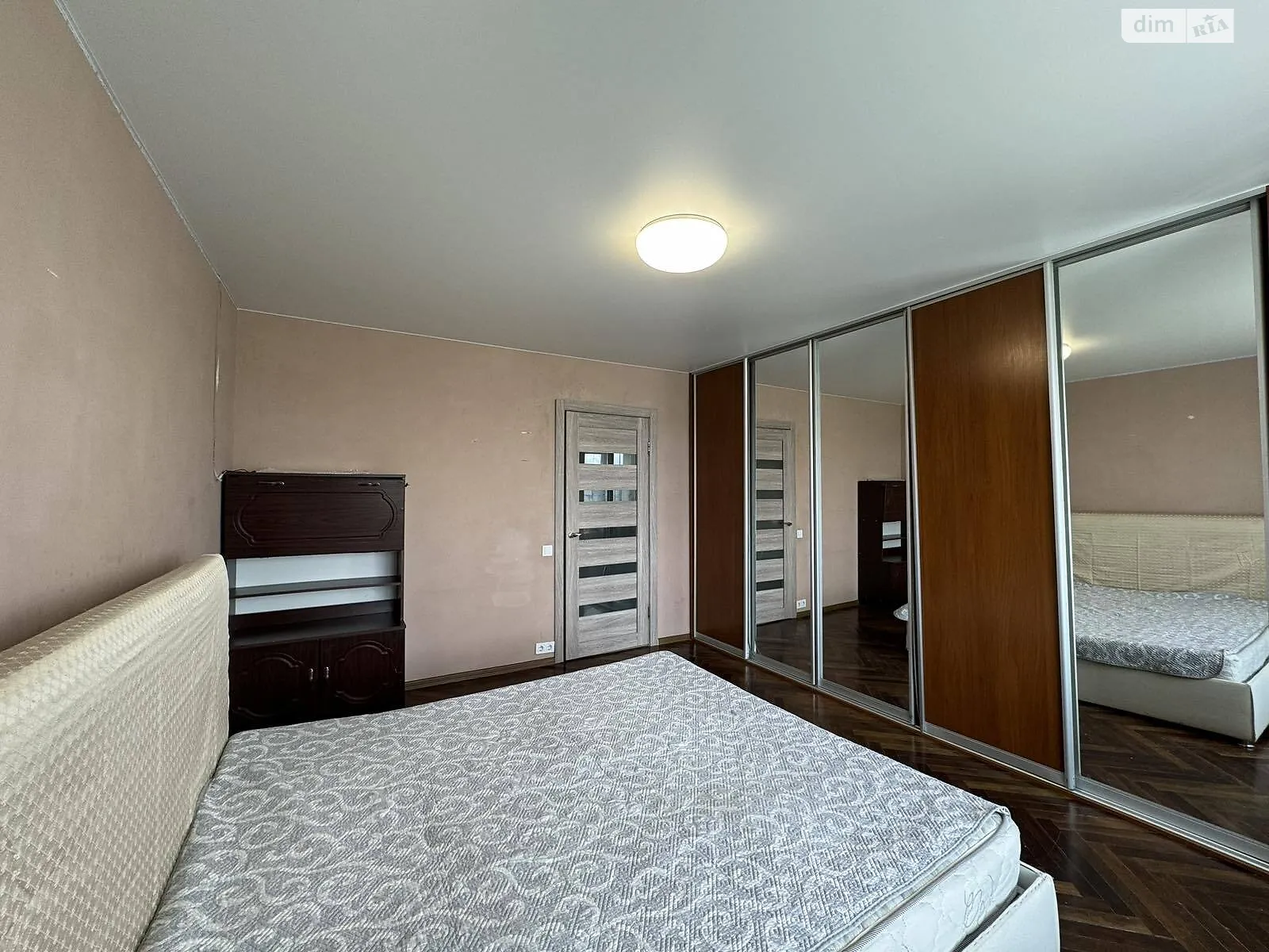 Продается 2-комнатная квартира 48 кв. м в Буче, ул. Яблонская, 17 - фото 1