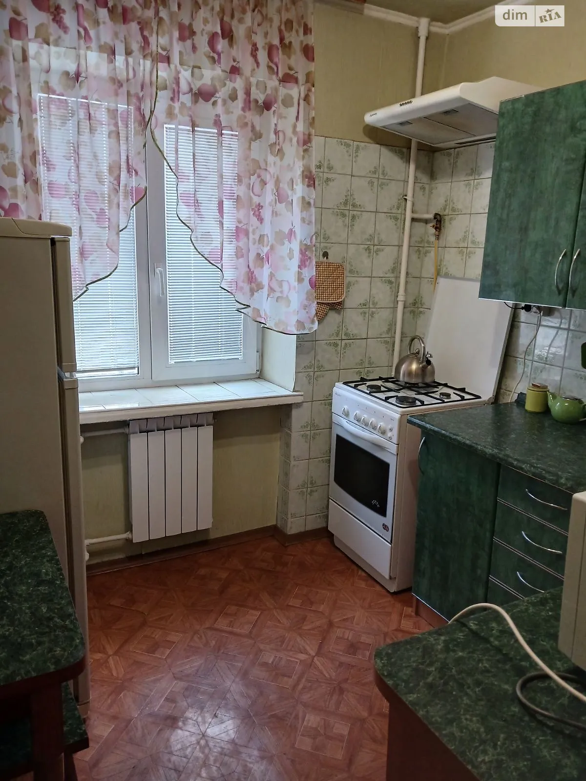 Здається в оренду кімната 70 кв. м у Києві, цена: 3500 грн