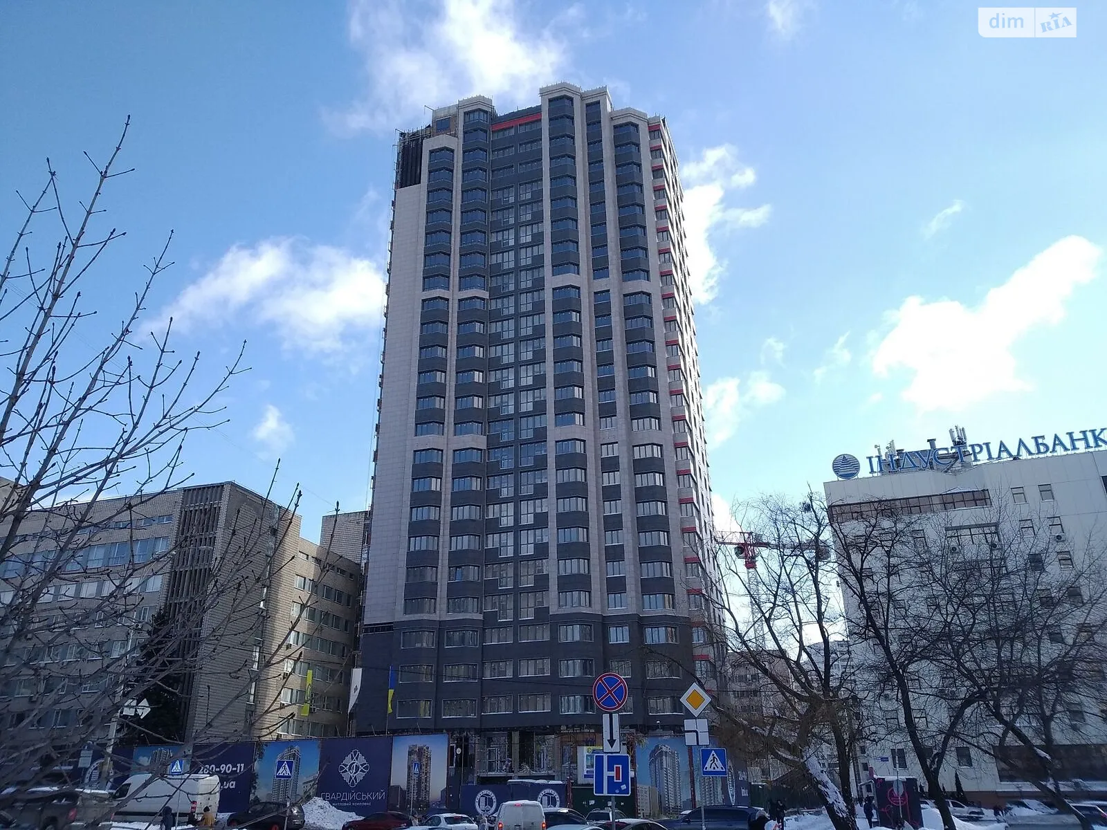 Продается 3-комнатная квартира 91 кв. м в Киеве, ул. Генерала Алмазова, 18/7