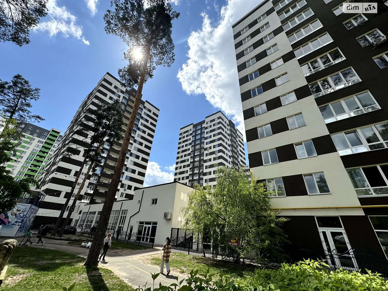 Продается 2-комнатная квартира 58 кв. м в Ирпене, ул. Литературная(Чехова) - фото 1