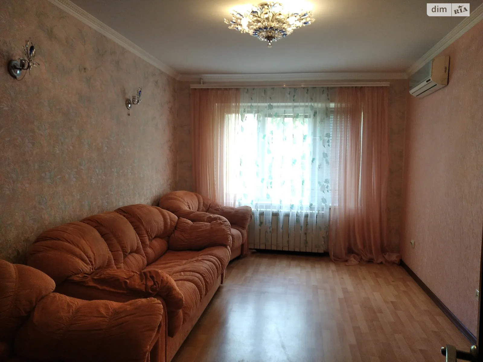 Сдается в аренду 3-комнатная квартира 64 кв. м в Одессе, ул. 40-летия обороны Одессы, 4