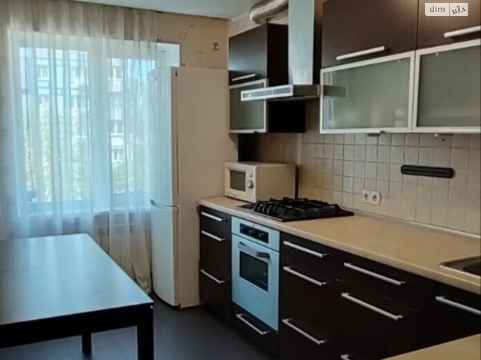 Продается 3-комнатная квартира 65.6 кв. м в Днепре, ул. Немировича-Данченко, 36