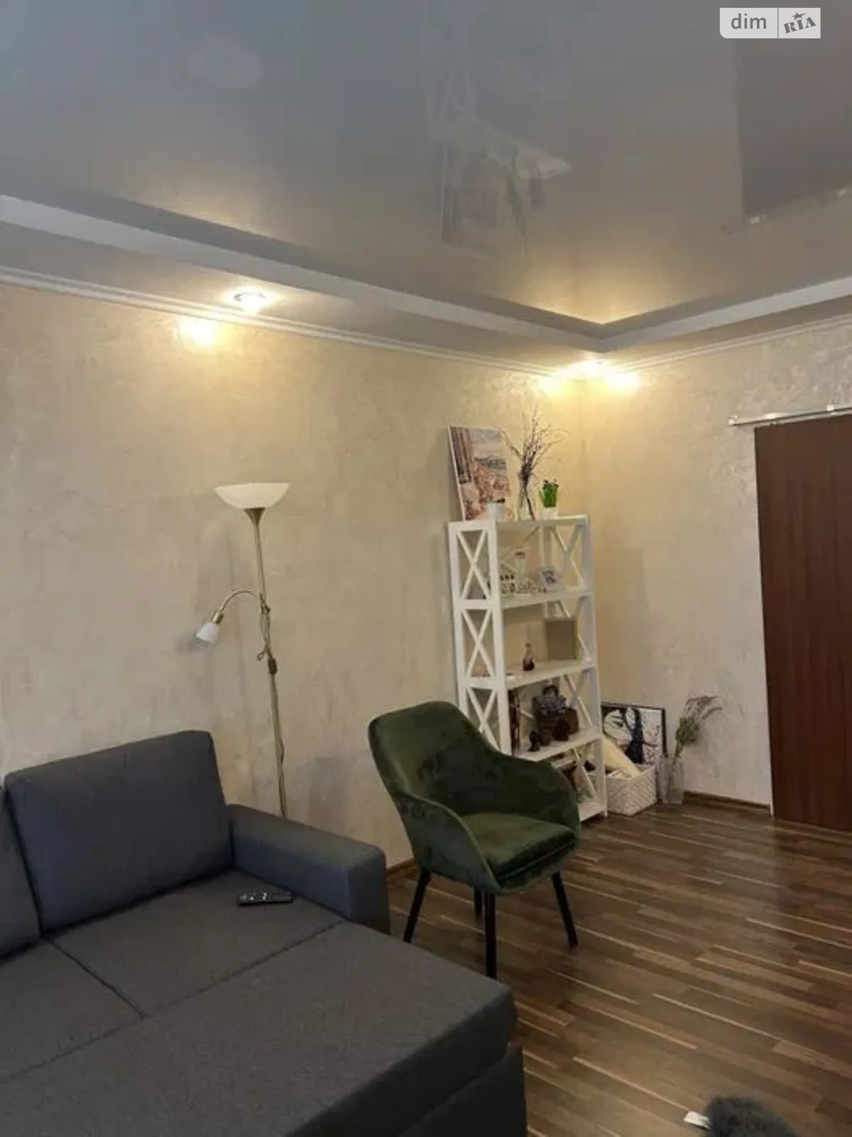 Продается 1-комнатная квартира 43 кв. м в Полтаве, ул. Станиславского - фото 1
