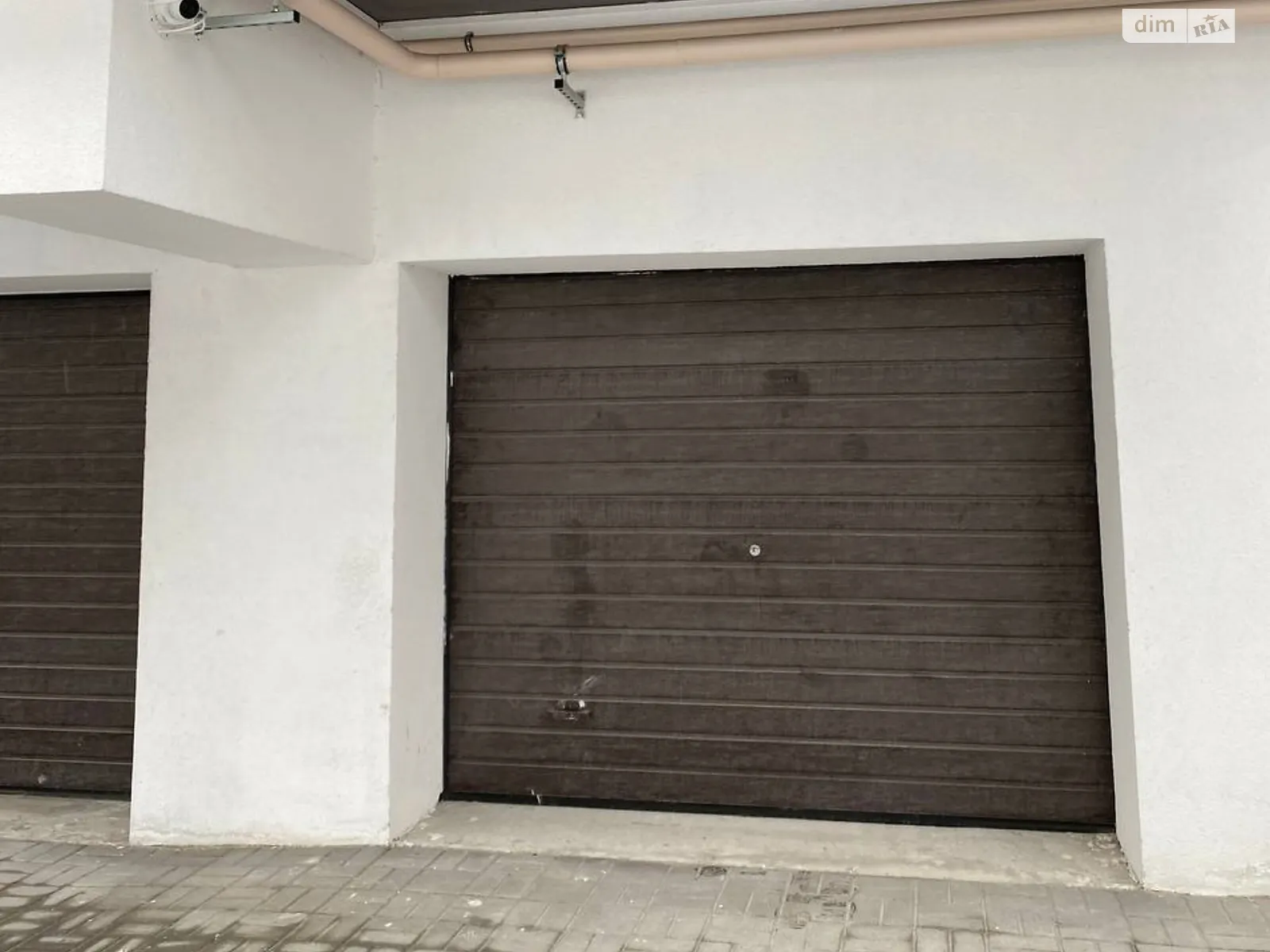 Продается отдельно стоящий гараж под легковое авто на 20.7 кв. м, цена: 16000 $