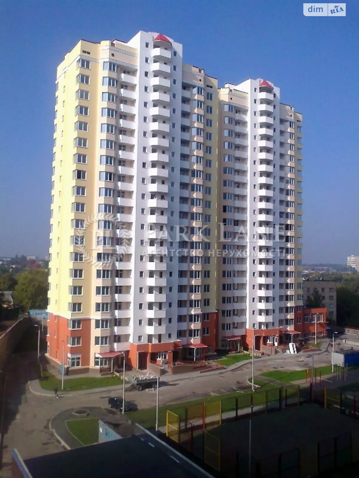 Продается 3-комнатная квартира 105 кв. м в Киеве, ул. Белицкая, 20