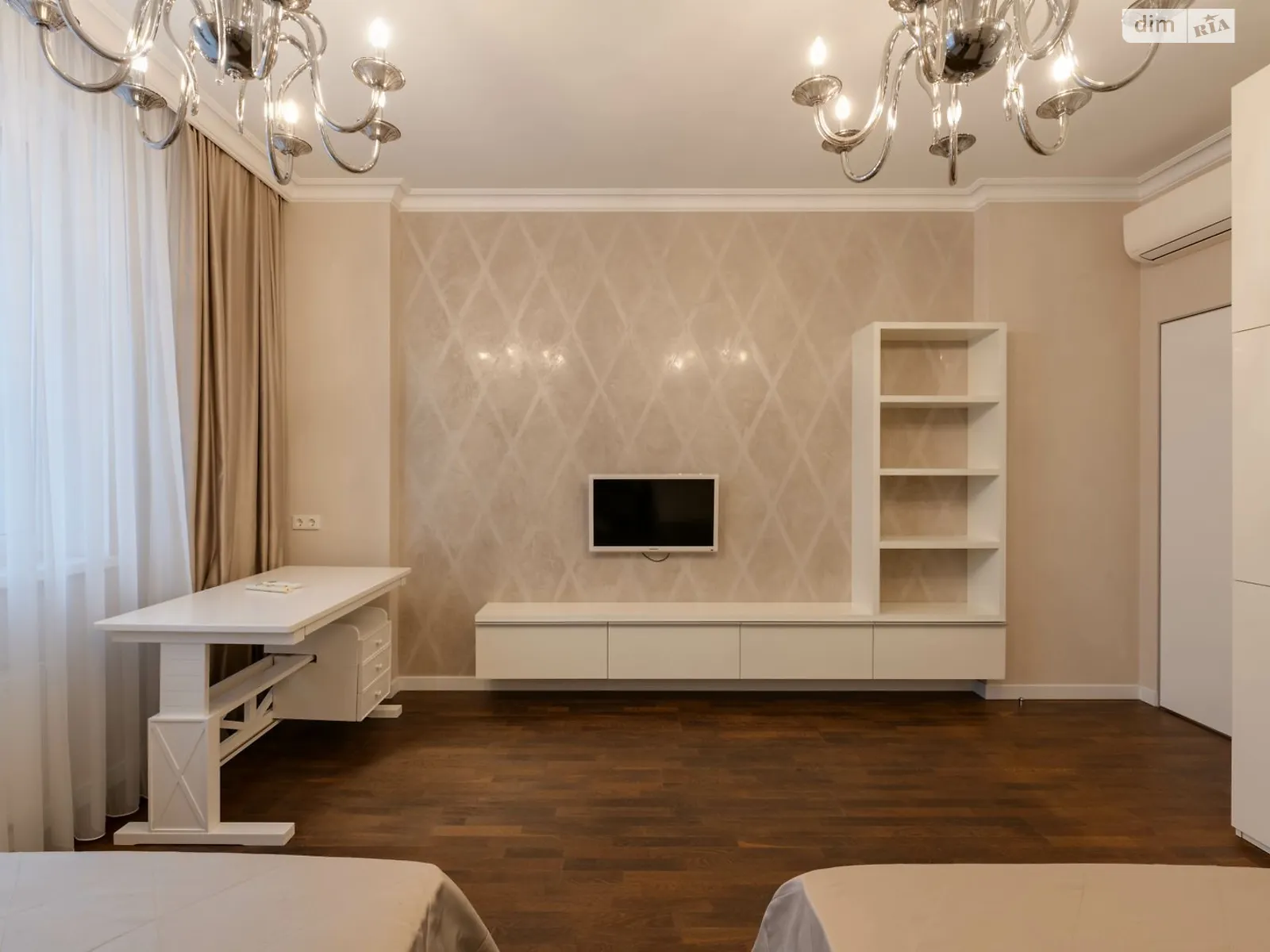 Продается 3-комнатная квартира 121 кв. м в Киеве, ул. Трускавецкая, 2А - фото 1