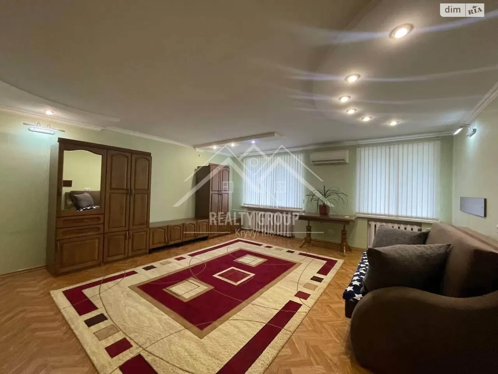 Продается 1-комнатная квартира 39 кв. м в Кривом Роге, цена: 11000 $