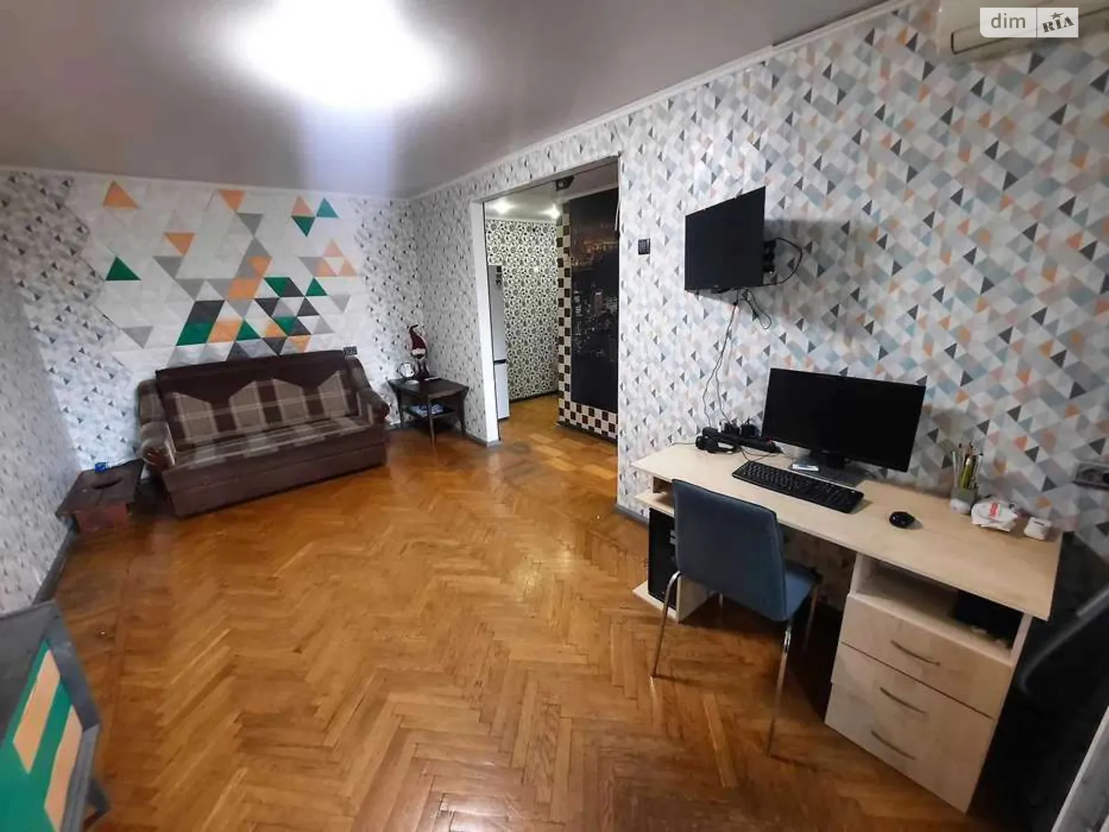 Продается 1-комнатная квартира 32 кв. м в Одессе, ул. Люстдорфская дорога