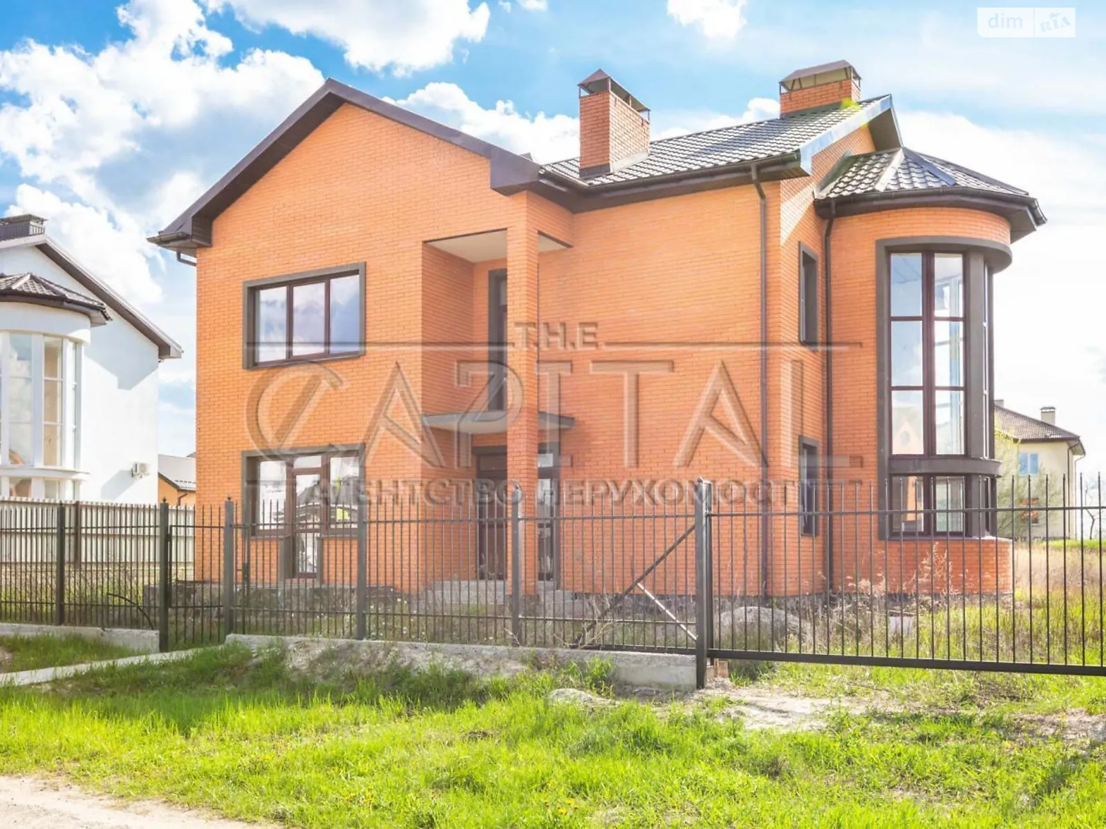 Продается дом на 2 этажа 229.4 кв. м с бассейном, цена: 215000 $ - фото 1