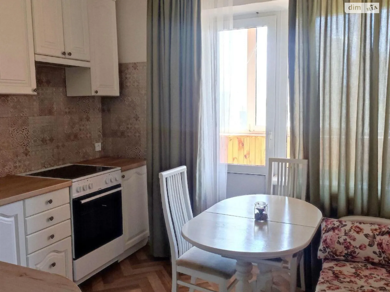 Продается 1-комнатная квартира 45 кв. м в Киеве, цена: 67000 $