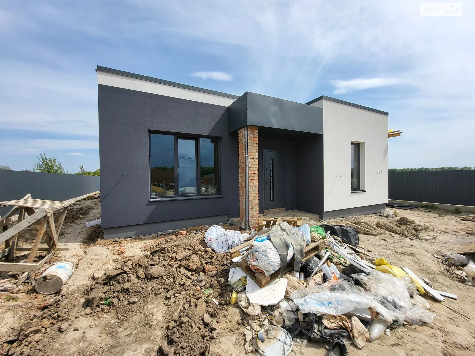 Продається одноповерховий будинок 100 кв. м з каміном, цена: 94000 $ - фото 1
