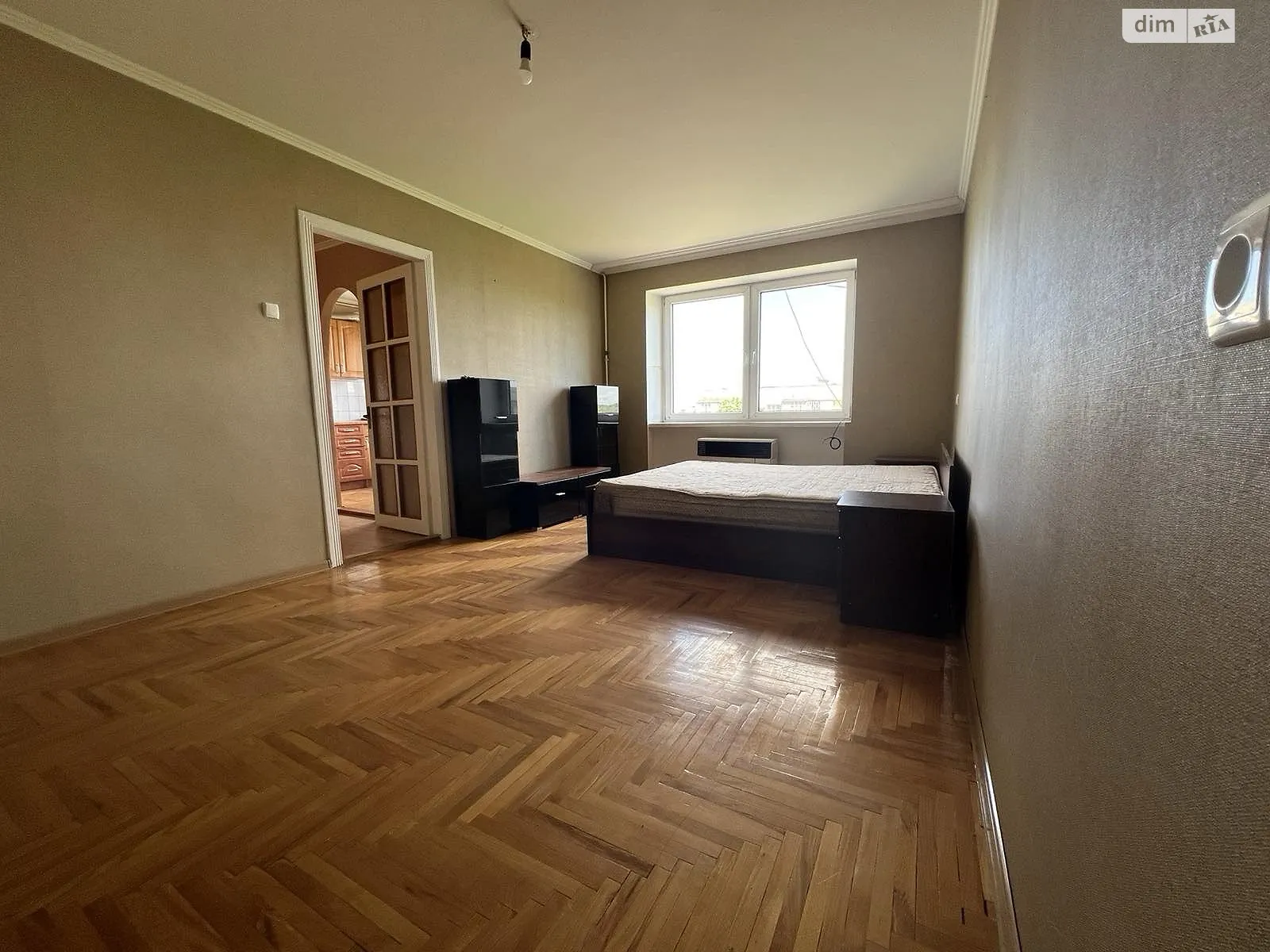 Продається 1-кімнатна квартира 39 кв. м у Мукачеві, цена: 31000 $ - фото 1