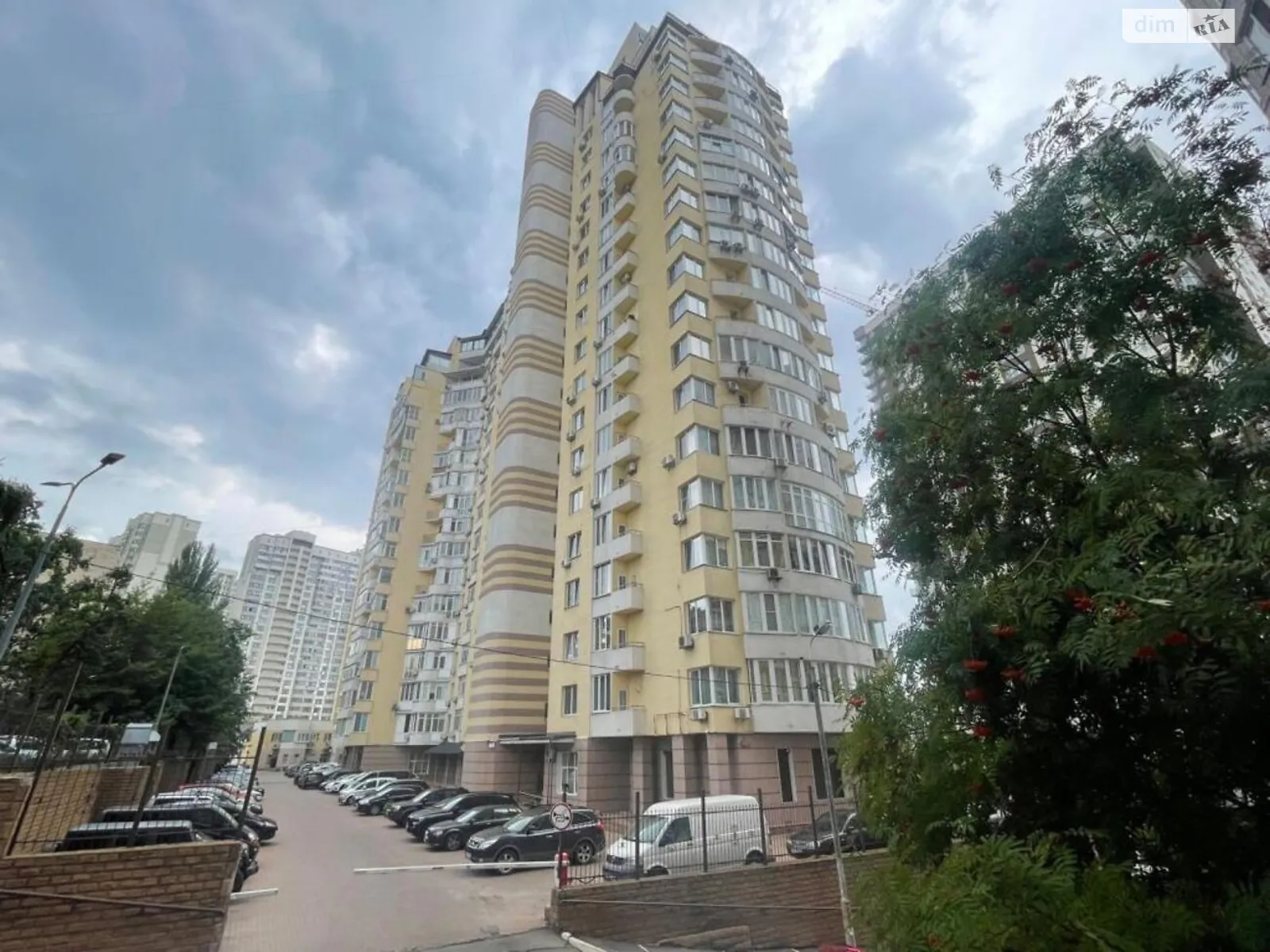 Продается 3-комнатная квартира 99 кв. м в Киеве, ул. Степана Руданского, 3А корпус 1 - фото 1
