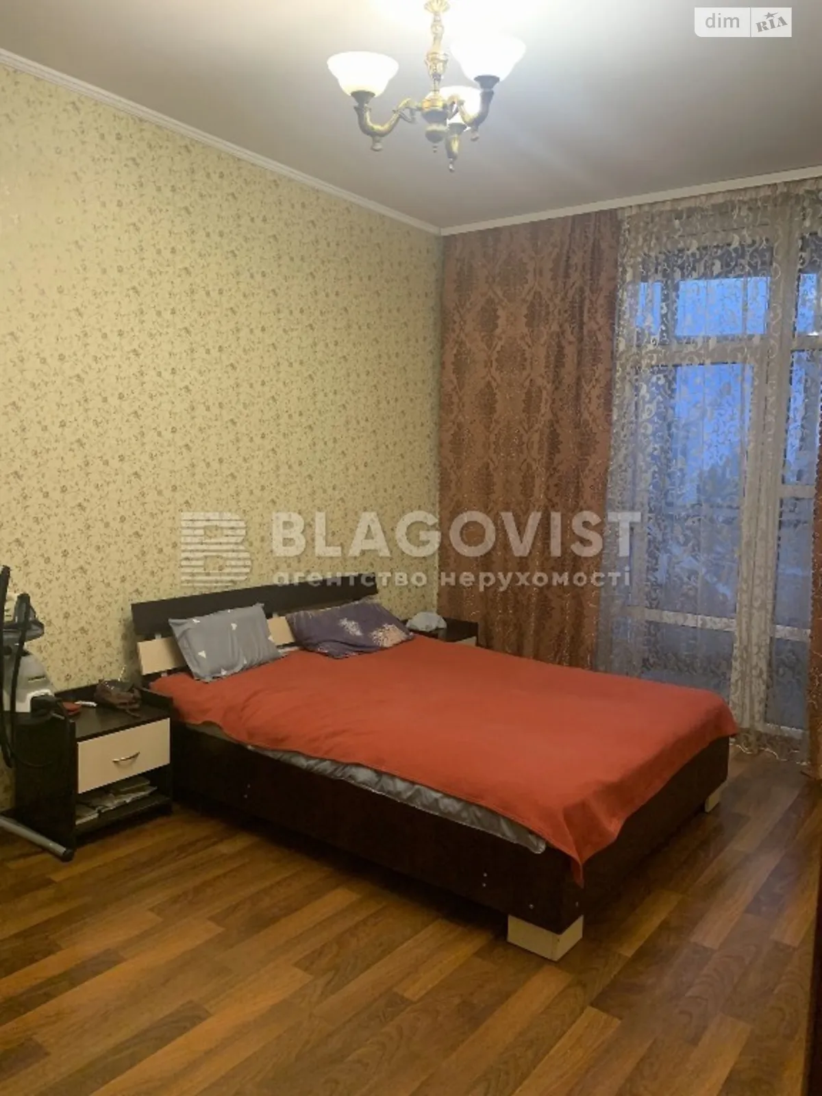 Продается 2-комнатная квартира 98.8 кв. м в Киеве, ул. Парково-Сырецкая, 4В
