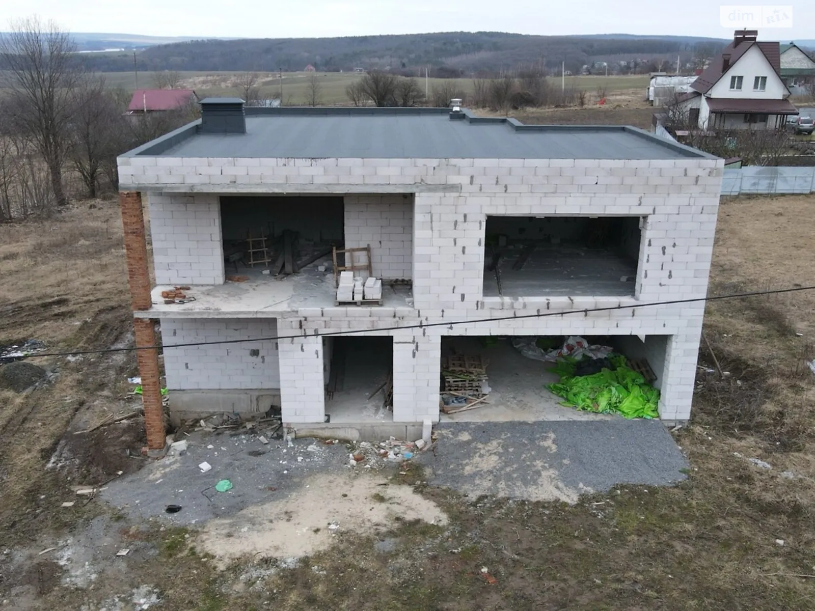Продается дом на 2 этажа 250 кв. м с гаражом, цена: 60000 $ - фото 1