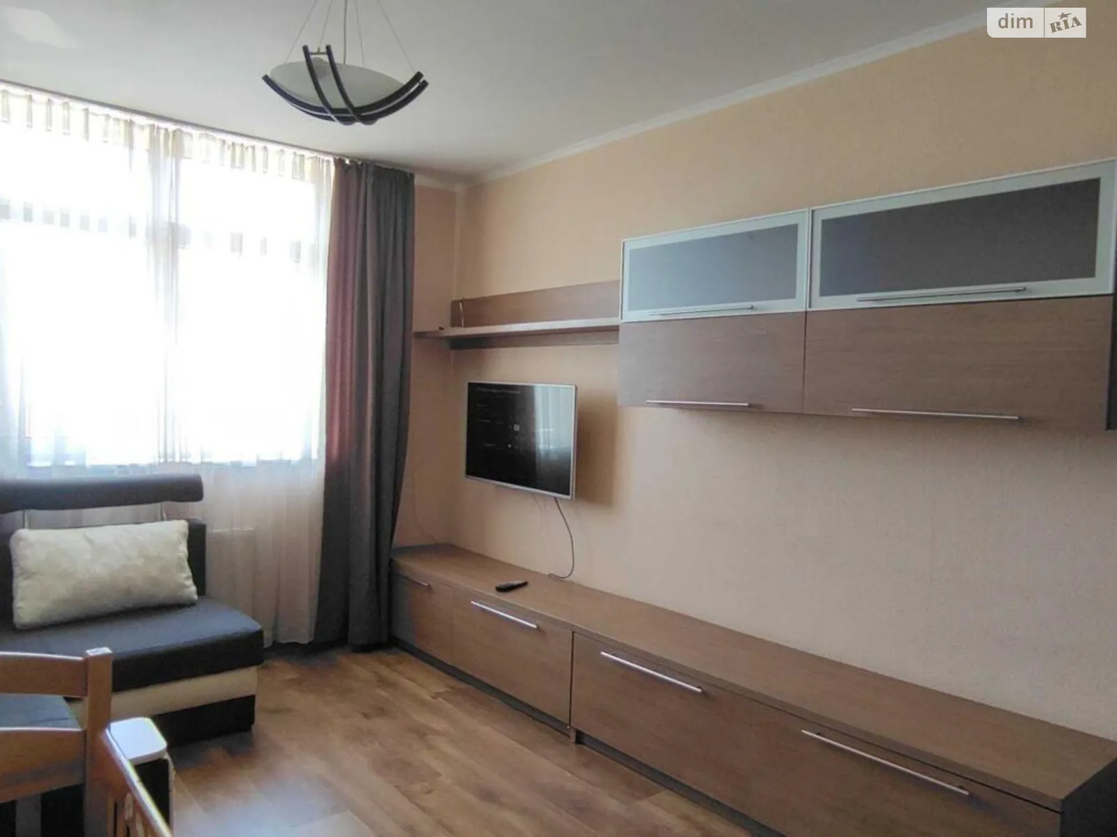 Сдается в аренду 1-комнатная квартира 42 кв. м в Киеве, ул. Семьи Кульженков