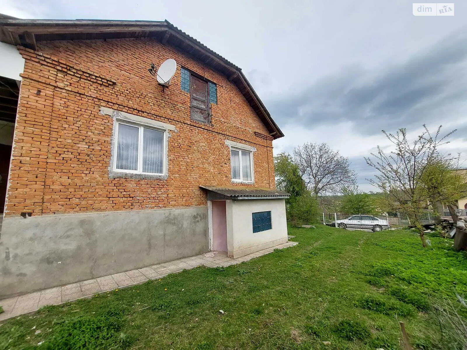 Продается дом на 2 этажа 168 кв. м с камином, цена: 30000 $ - фото 1