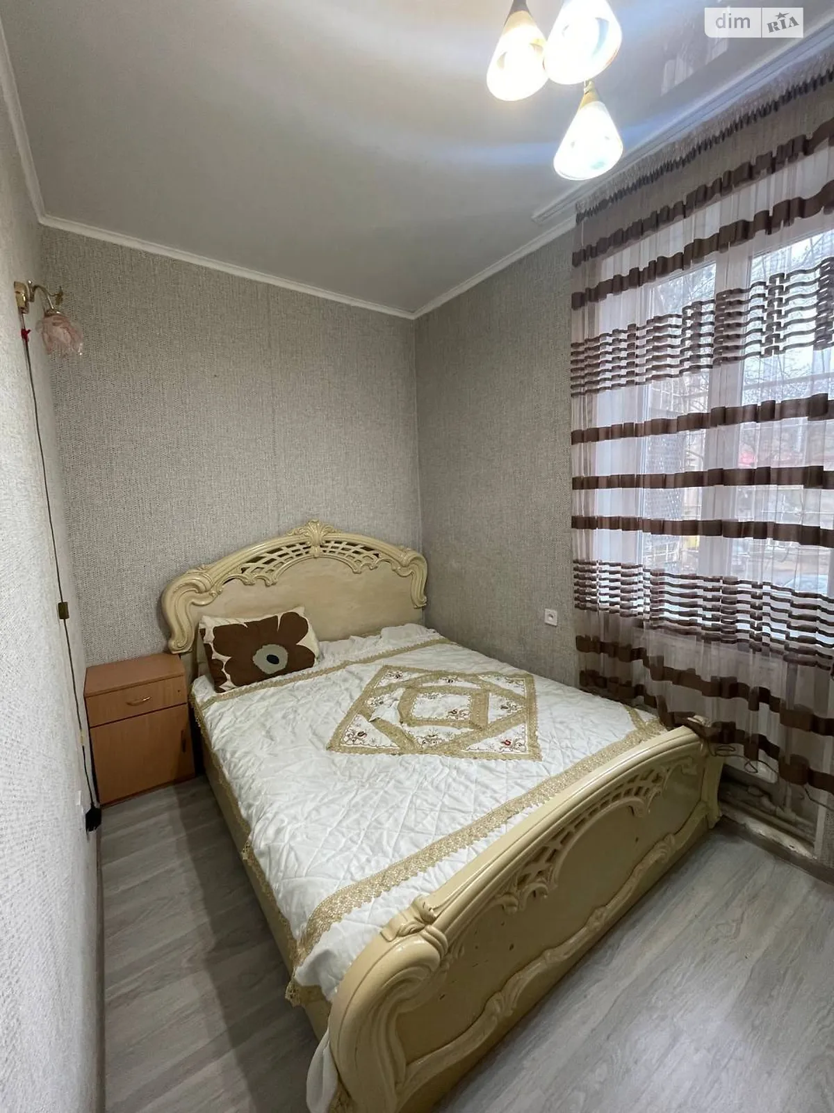 Продається 2-кімнатна квартира 33 кв. м у Одесі, вул. Богдана Хмельницького, 49