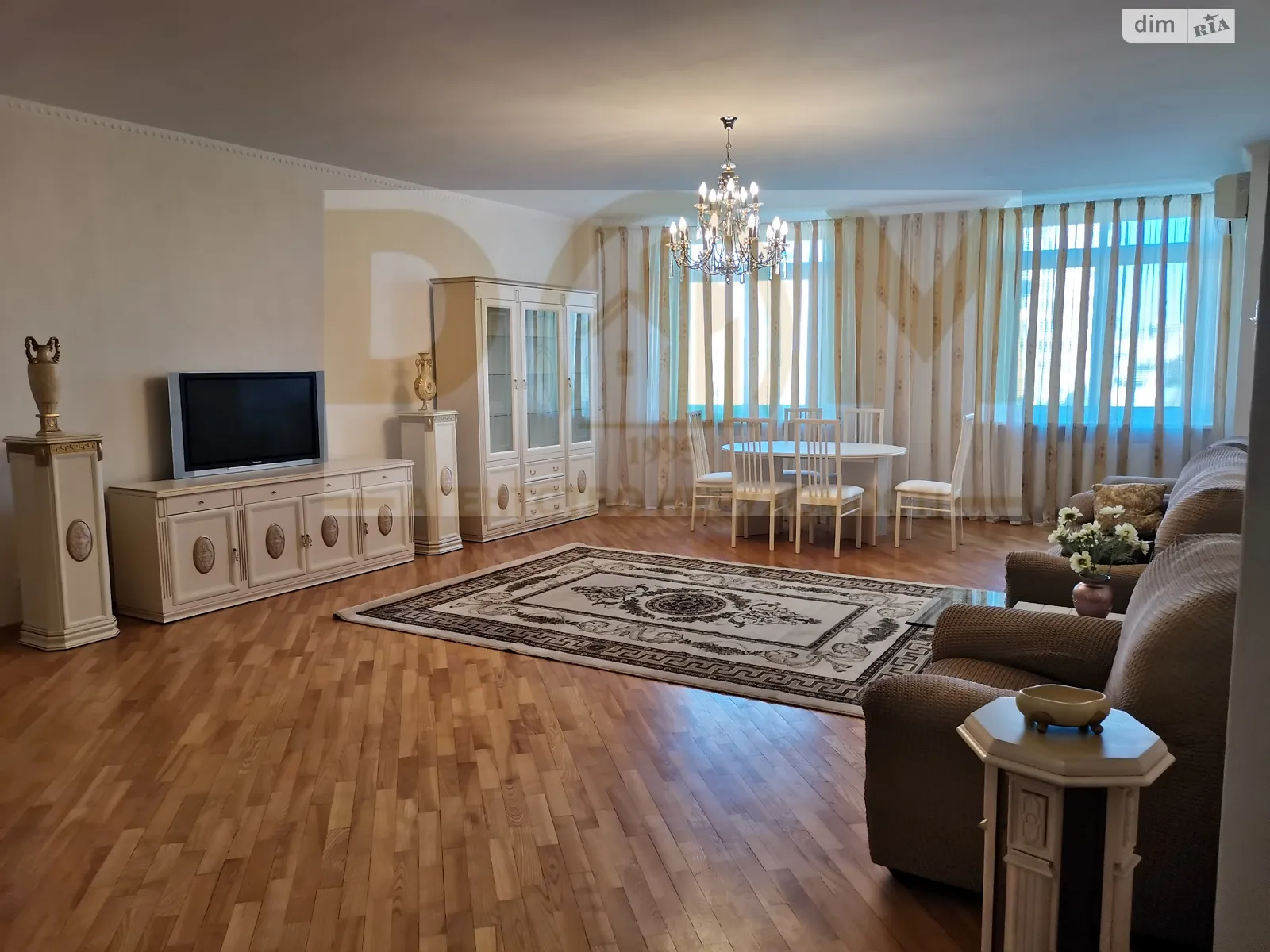 Сдается в аренду 3-комнатная квартира 154 кв. м в Киеве, ул. Александра Конисского(Тургеневская), 28А-30А