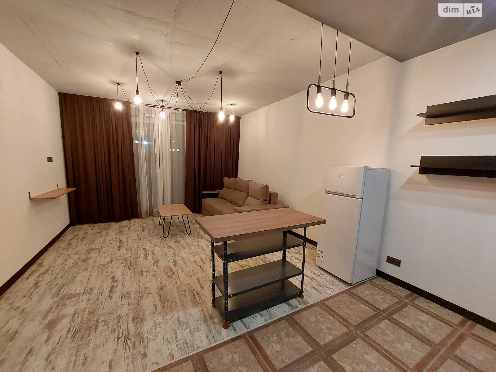 Продается 1-комнатная квартира 38 кв. м в Ужгороде, цена: 62000 $ - фото 1