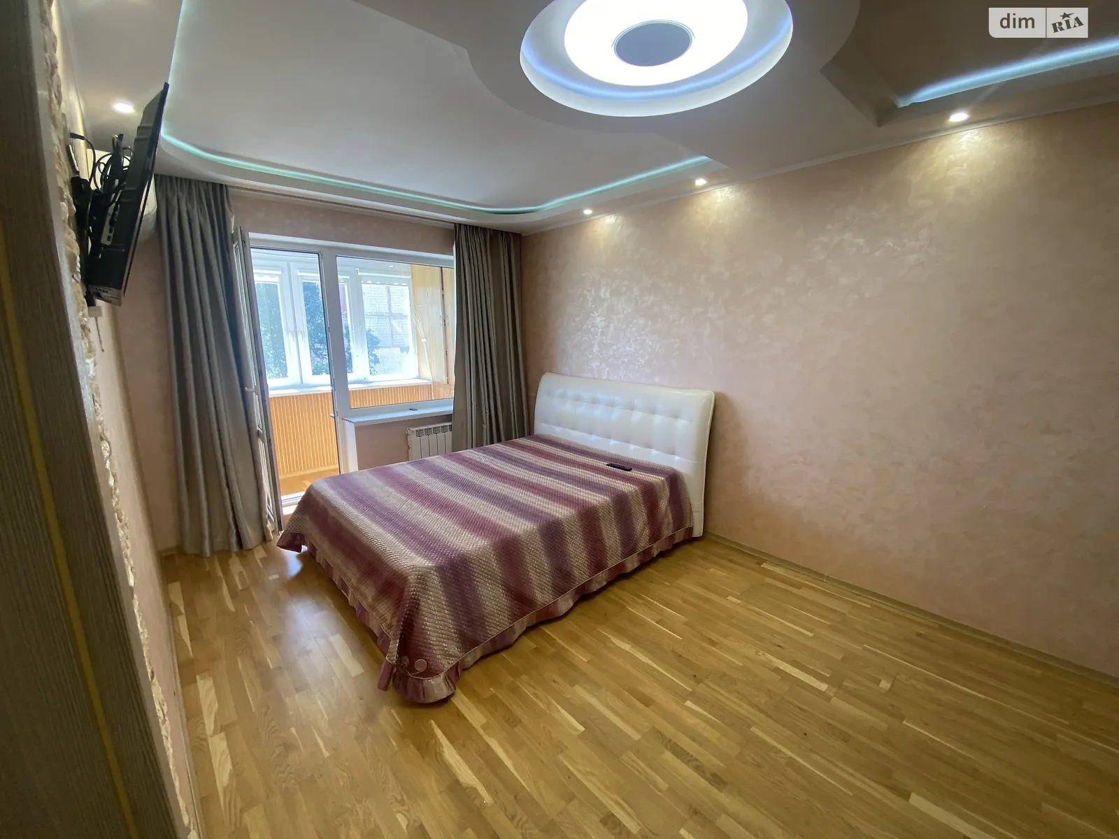 3-кімнатна квартира 68 кв. м у Запоріжжі, цена: 49000 $