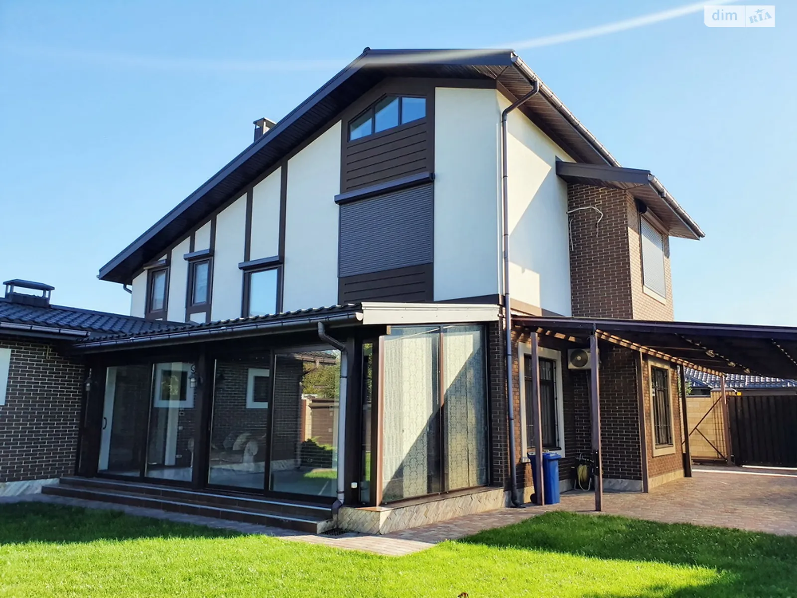 Продается дом на 2 этажа 250 кв. м с мансардой, цена: 380000 $ - фото 1