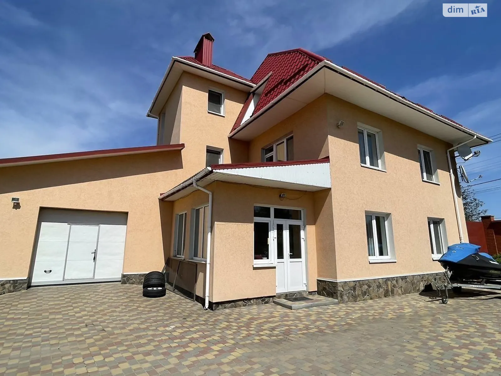 Продається будинок 3 поверховий 300 кв. м з балконом, цена: 235000 $ - фото 1