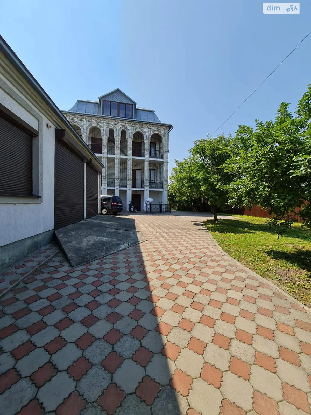 Сдается в аренду дом на 3 этажа 340 кв. м с бассейном, ул. Богдана Хмельницкого, 7 - фото 1