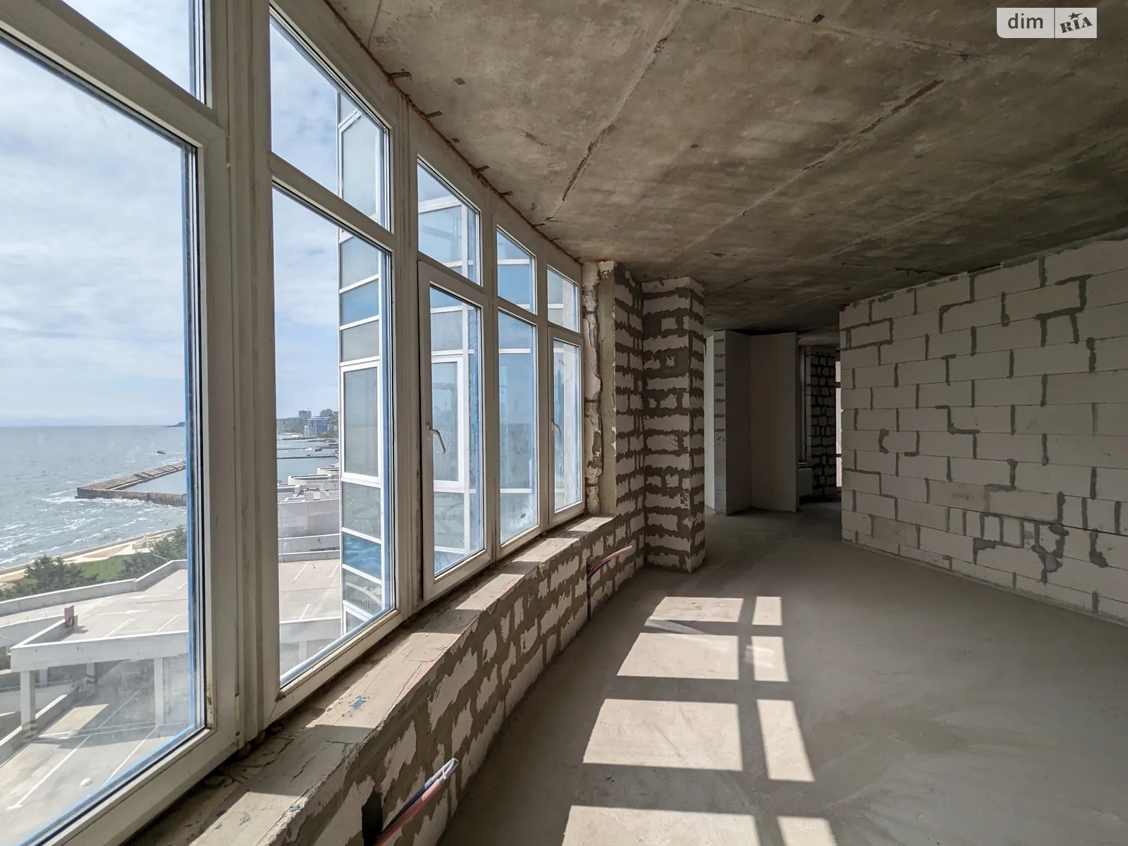 Продается 3-комнатная квартира 182 кв. м в Одессе - фото 1