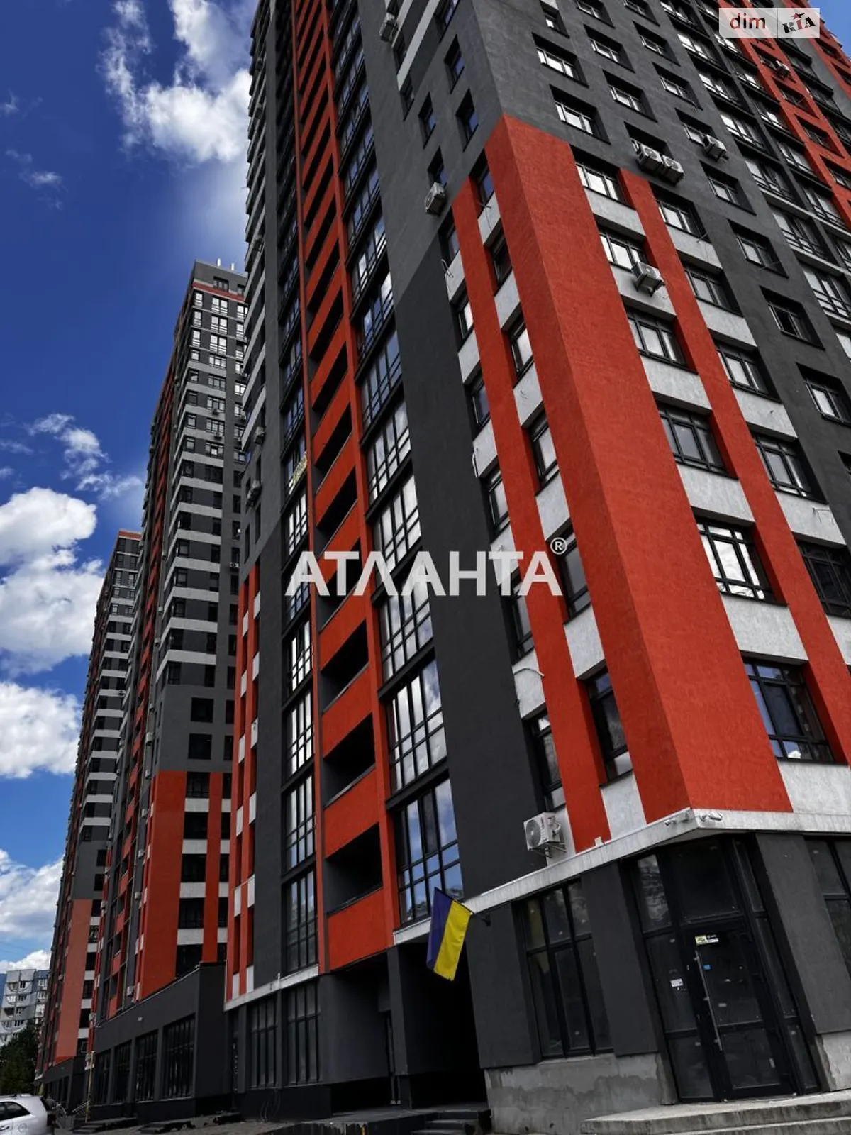 Продается 1-комнатная квартира 38 кв. м в Киеве, ул. Николая Гулака, 4 - фото 1