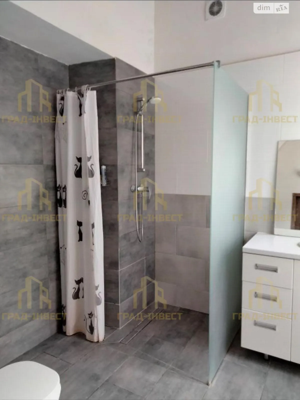 Продается 1-комнатная квартира 40 кв. м в Харькове, цена: 28000 $