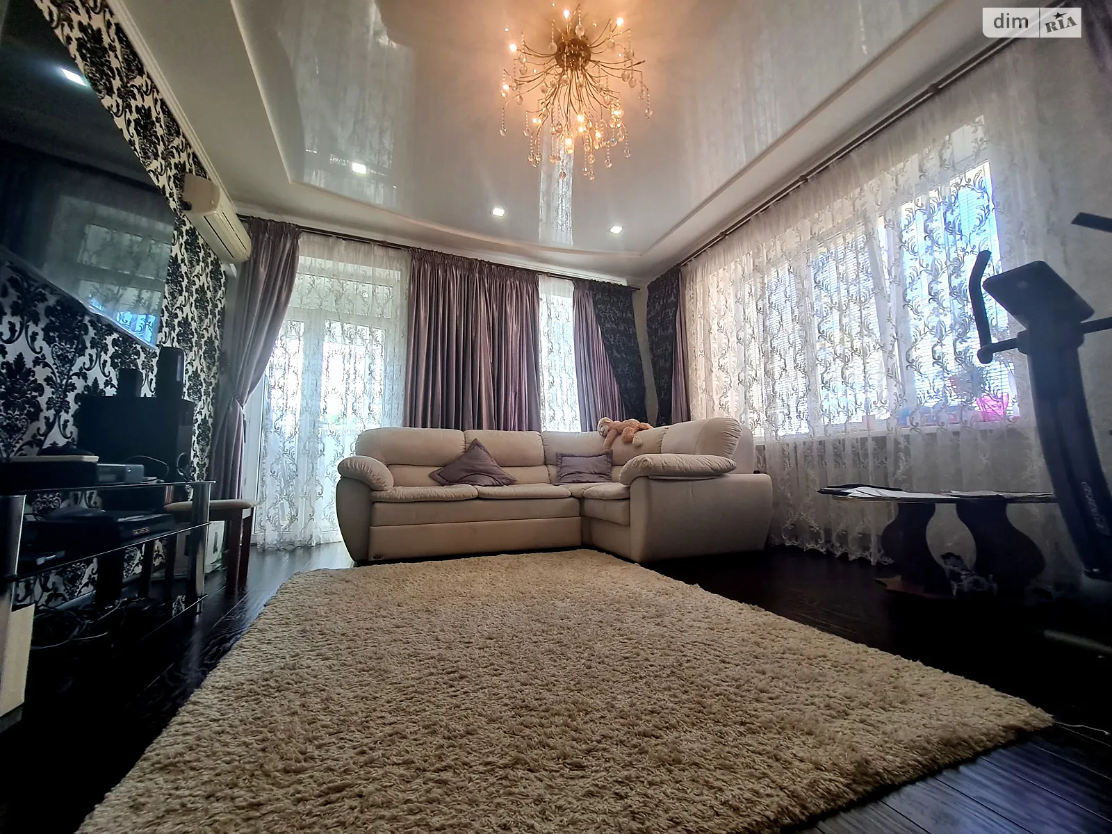 Продается 4-комнатная квартира 118.5 кв. м в Николаеве, ул. Потемкинская